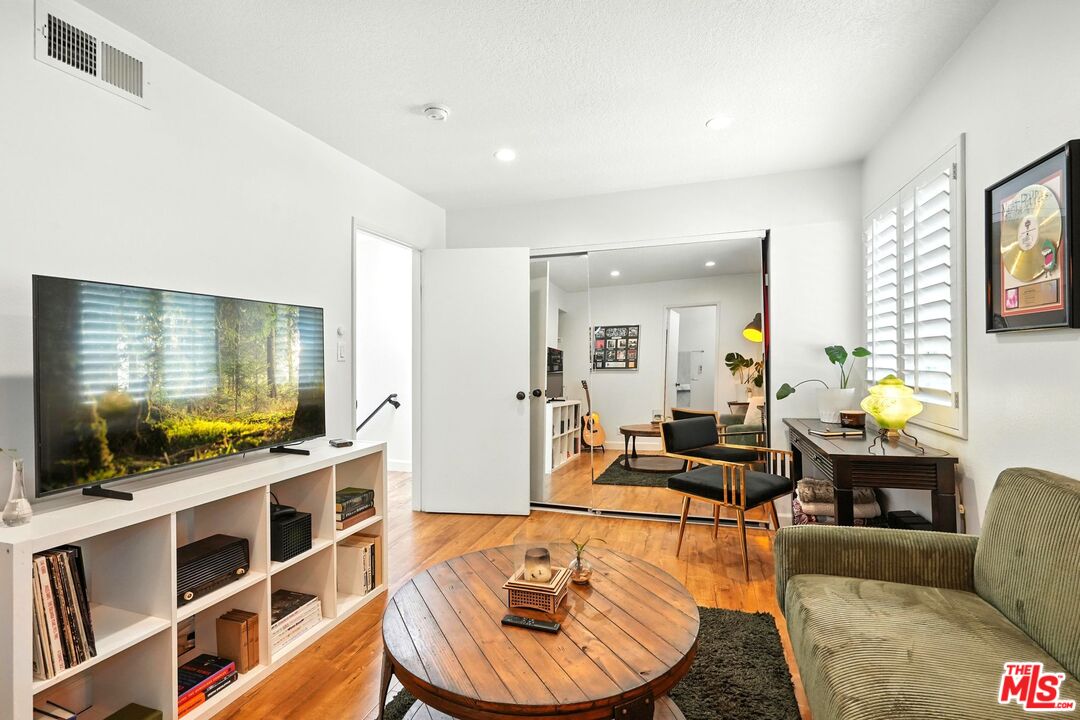 13012 Valleyheart Dr Unit: 6