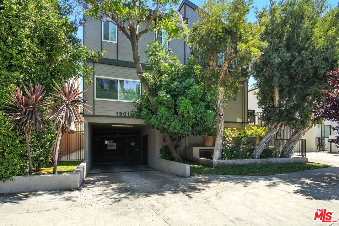 13012 Valleyheart Dr Unit: 6