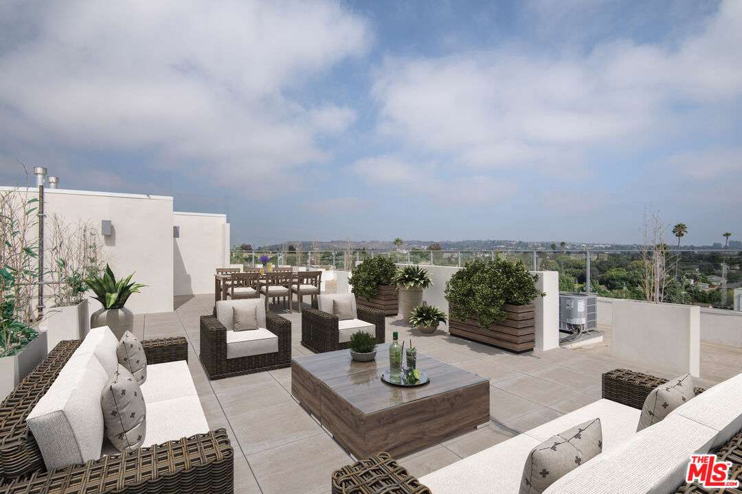 4418 S Slauson Ave Unit: 401