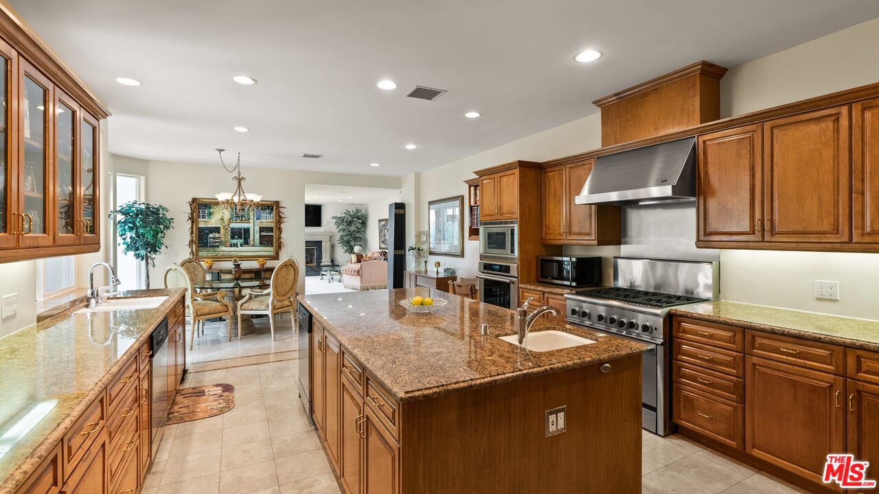 6400 Kanan Dume Rd