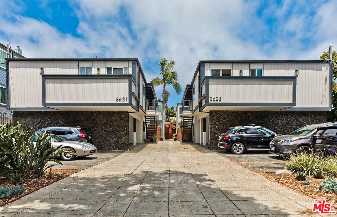 2625 6TH ST Unit: 3