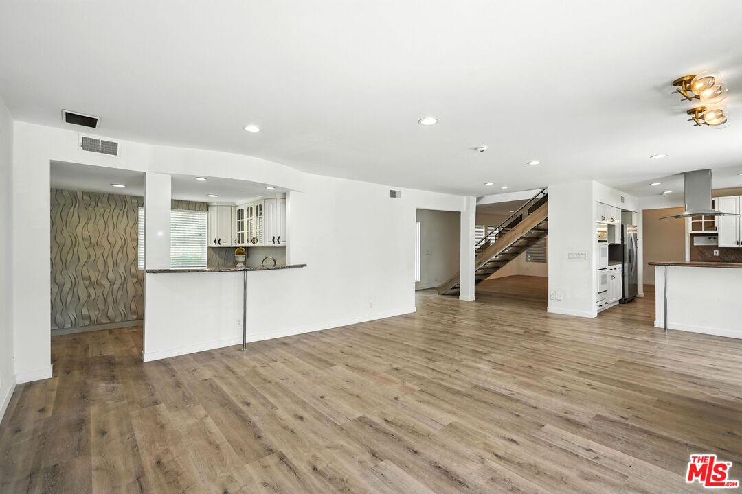 5128 Llano Dr