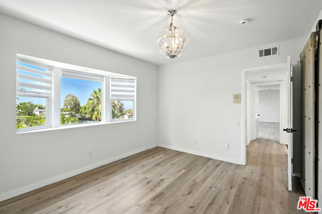 5128 Llano Dr