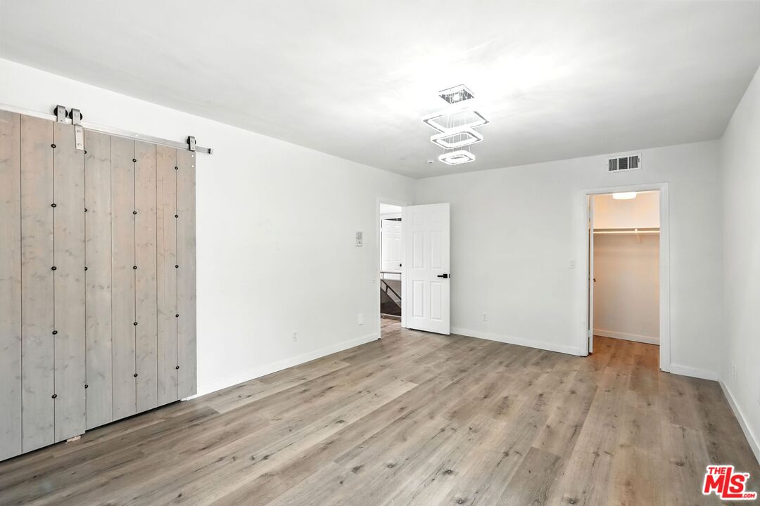 5128 Llano Dr