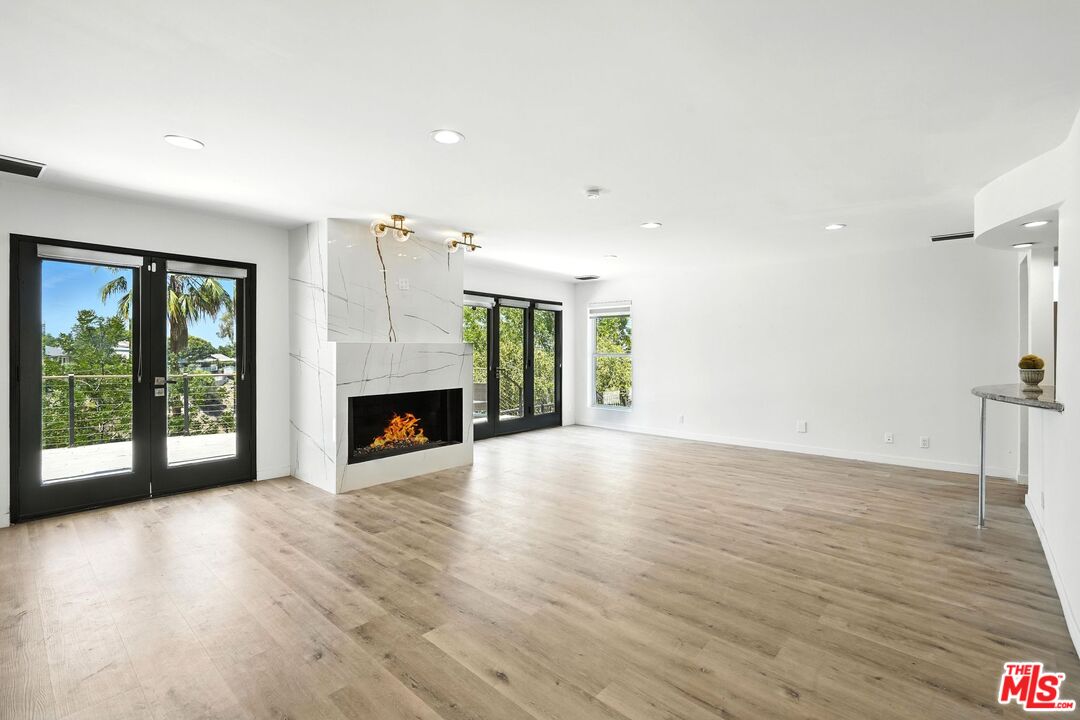5128 Llano Dr