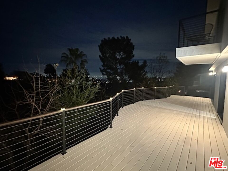 5128 Llano Dr