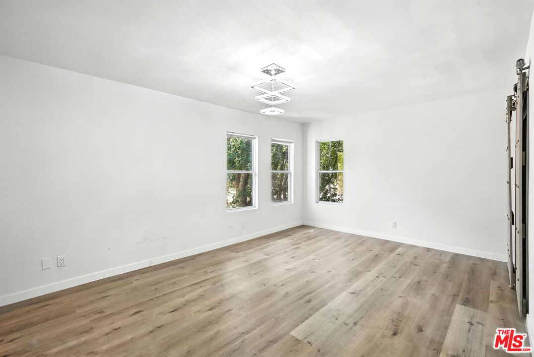 5128 Llano Dr