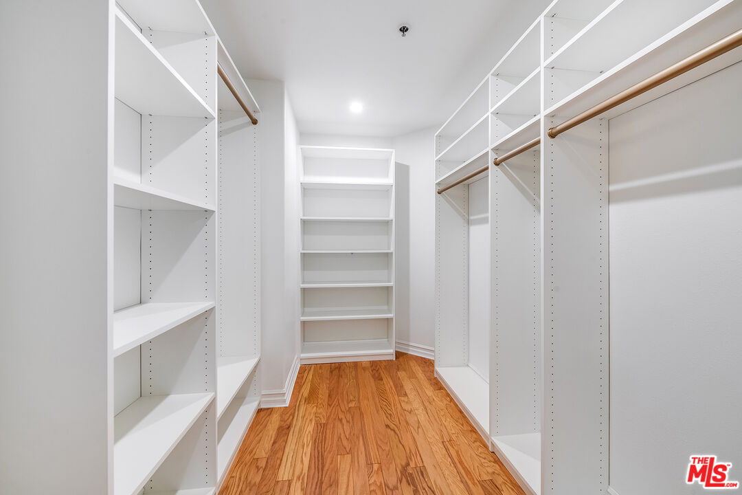 120 S Palm Dr Unit: 301
