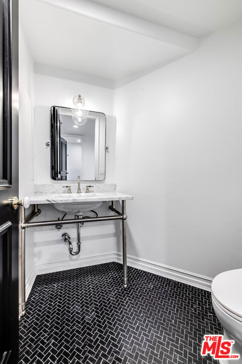 120 S Palm Dr Unit: 301