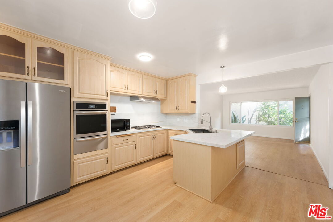 8335 W Manchester Ave Unit: B