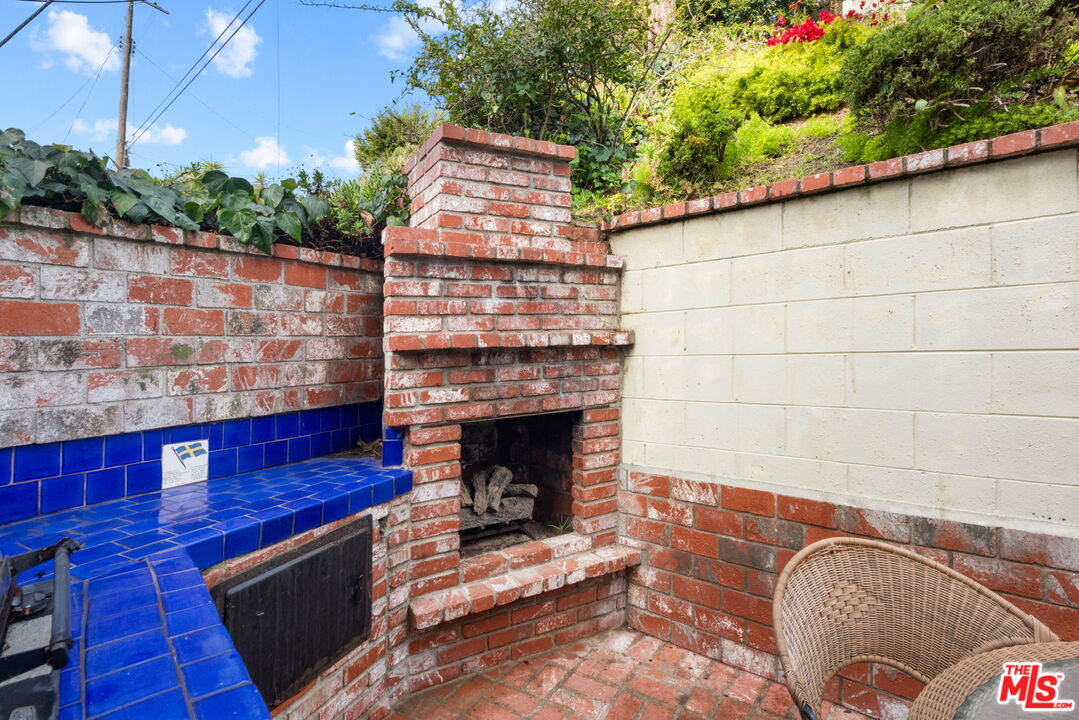 8335 W Manchester Ave Unit: B