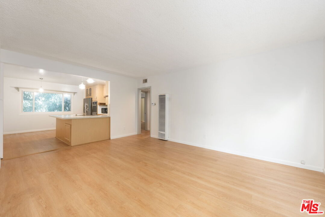 8335 W Manchester Ave Unit: B