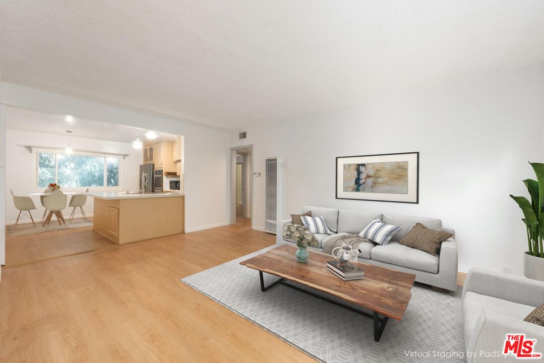 8335 W Manchester Ave Unit: B