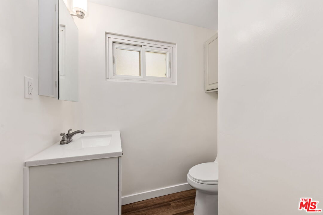 8335 W Manchester Ave Unit: D