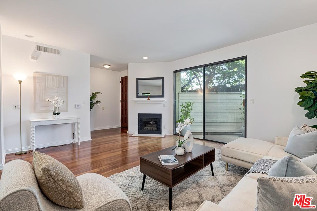 1754 11th St Unit: 104