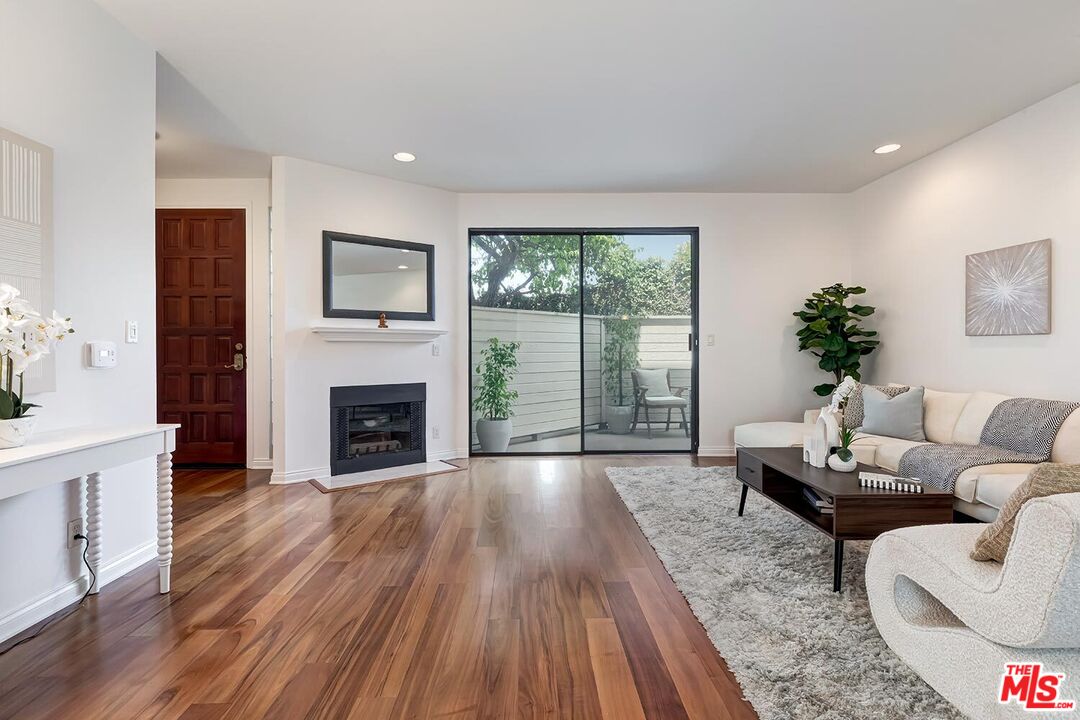 1754 11th St Unit: 104