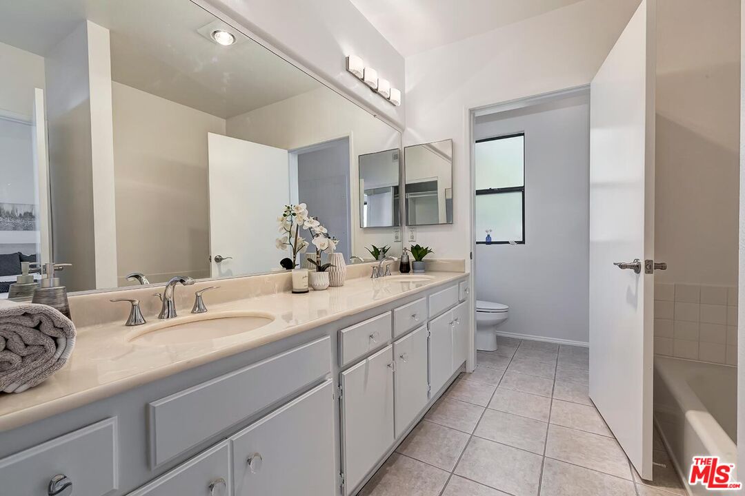 1754 11th St Unit: 104