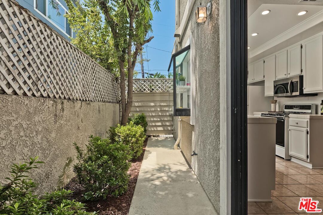 1754 11th St Unit: 104