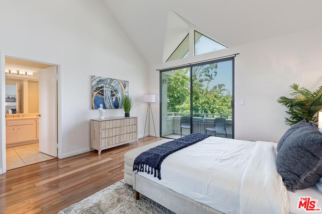 1754 11th St Unit: 104