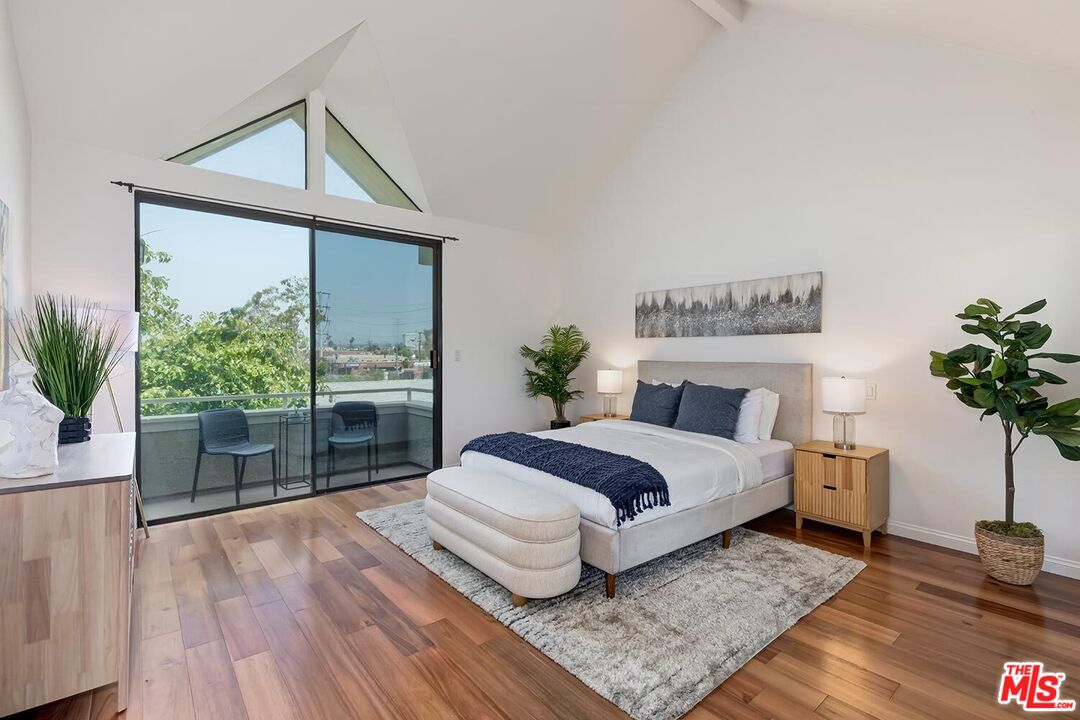 1754 11th St Unit: 104