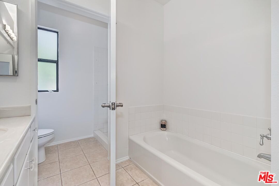 1754 11th St Unit: 104