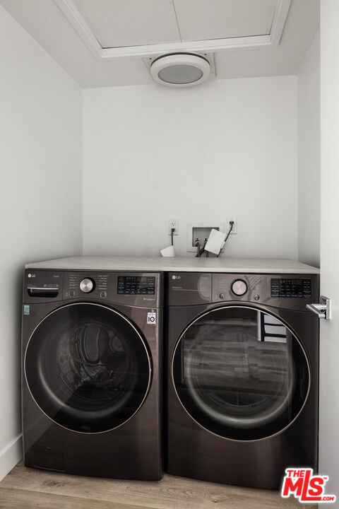 4916 S Centinela Ave