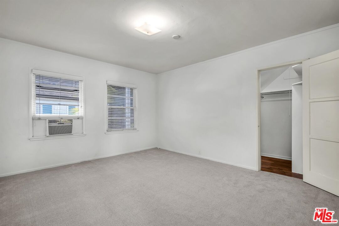1229 Smithwood Dr