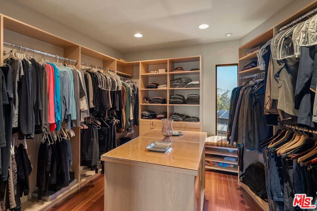 1024 Lindenwood Ln