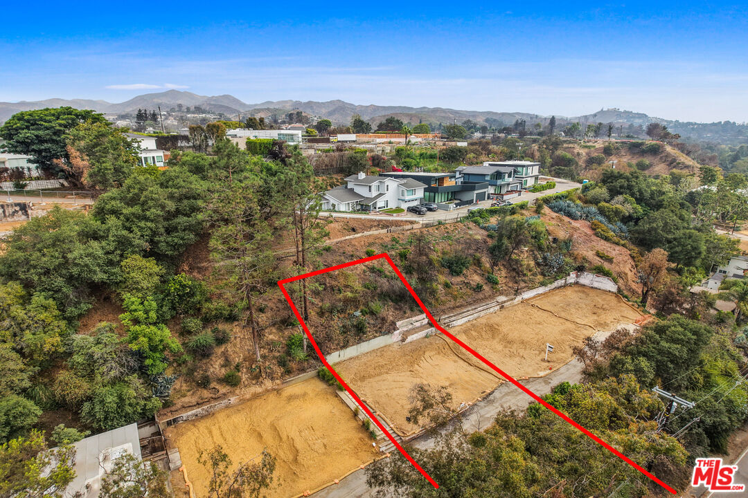 14517 W Sunset Blvd