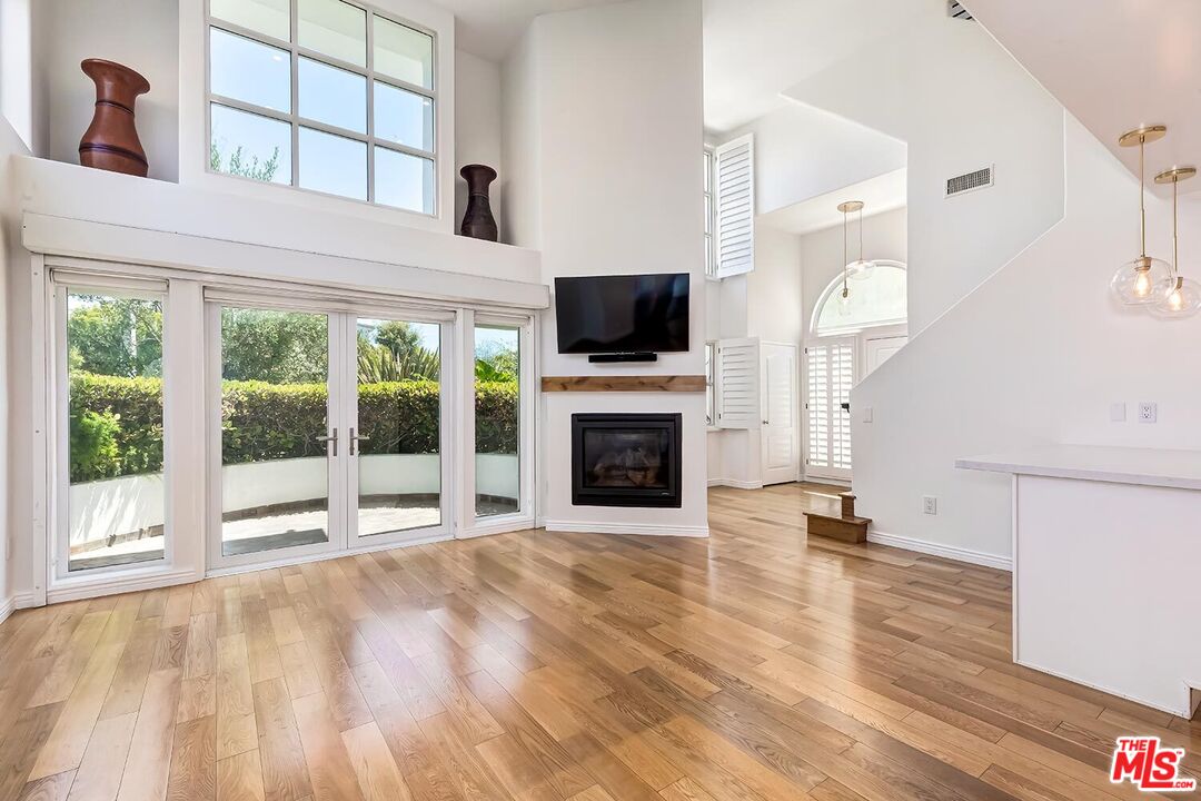 1248 24th St Unit: 1
