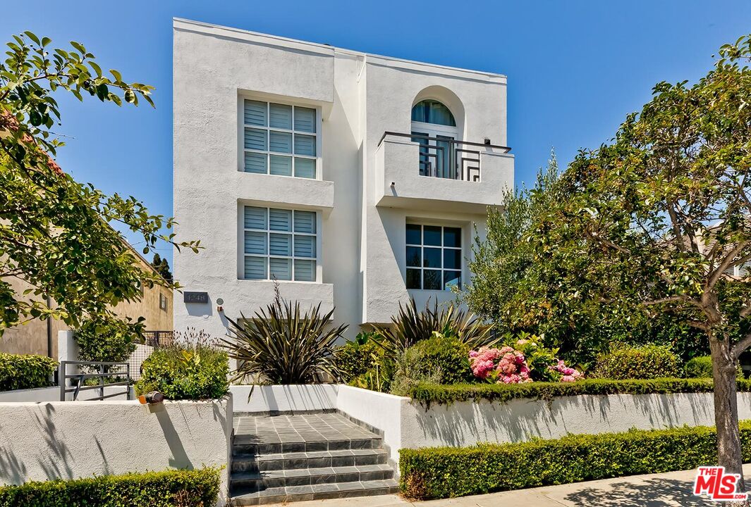 1248 24th St Unit: 1