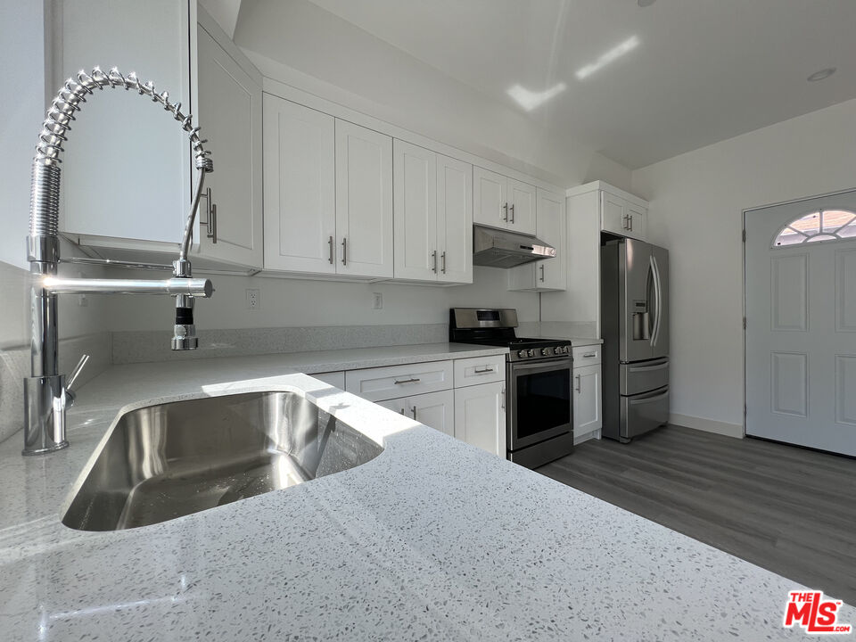 8640 Baring Cross St