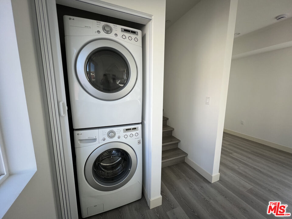 8640 Baring Cross St