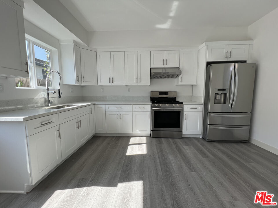 8640 Baring Cross St