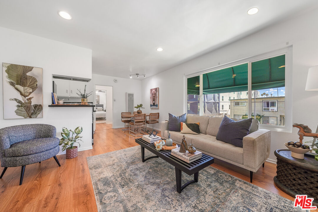 4358 Berryman Ave Unit: 9