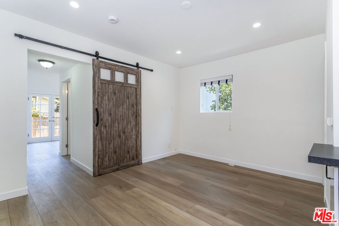 336 Rennie AVE Unit: A