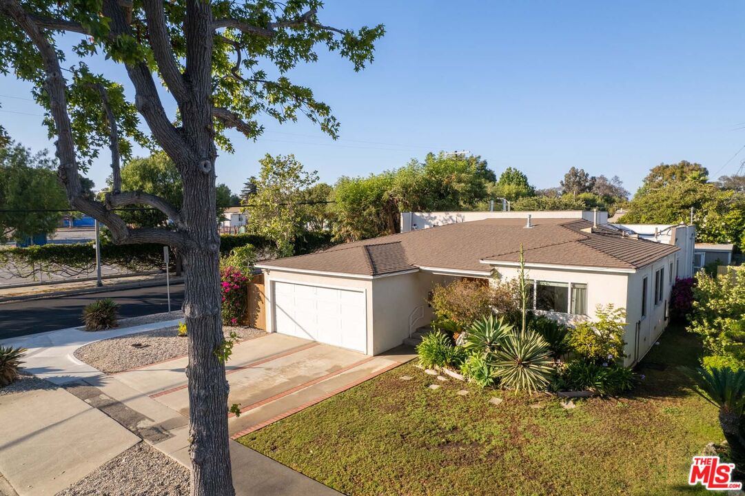 2700 Coolidge Ave