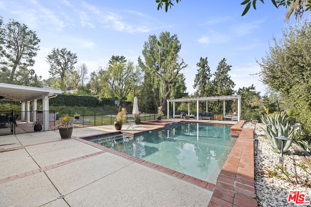 4815 Adele Ct