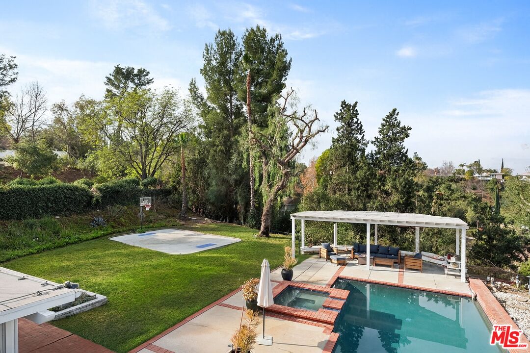 4815 Adele Ct