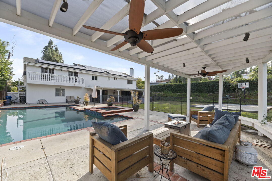 4815 Adele Ct