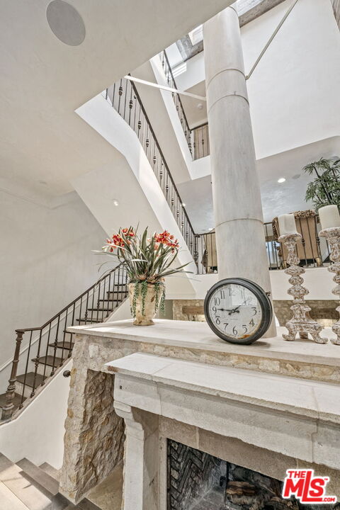 2408 34th St Unit: 4
