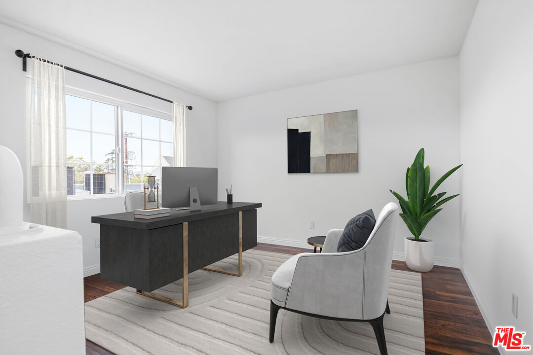 5051 Rosewood Ave Unit: 206