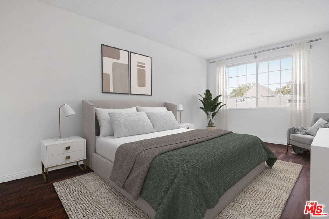 5051 Rosewood Ave Unit: 206