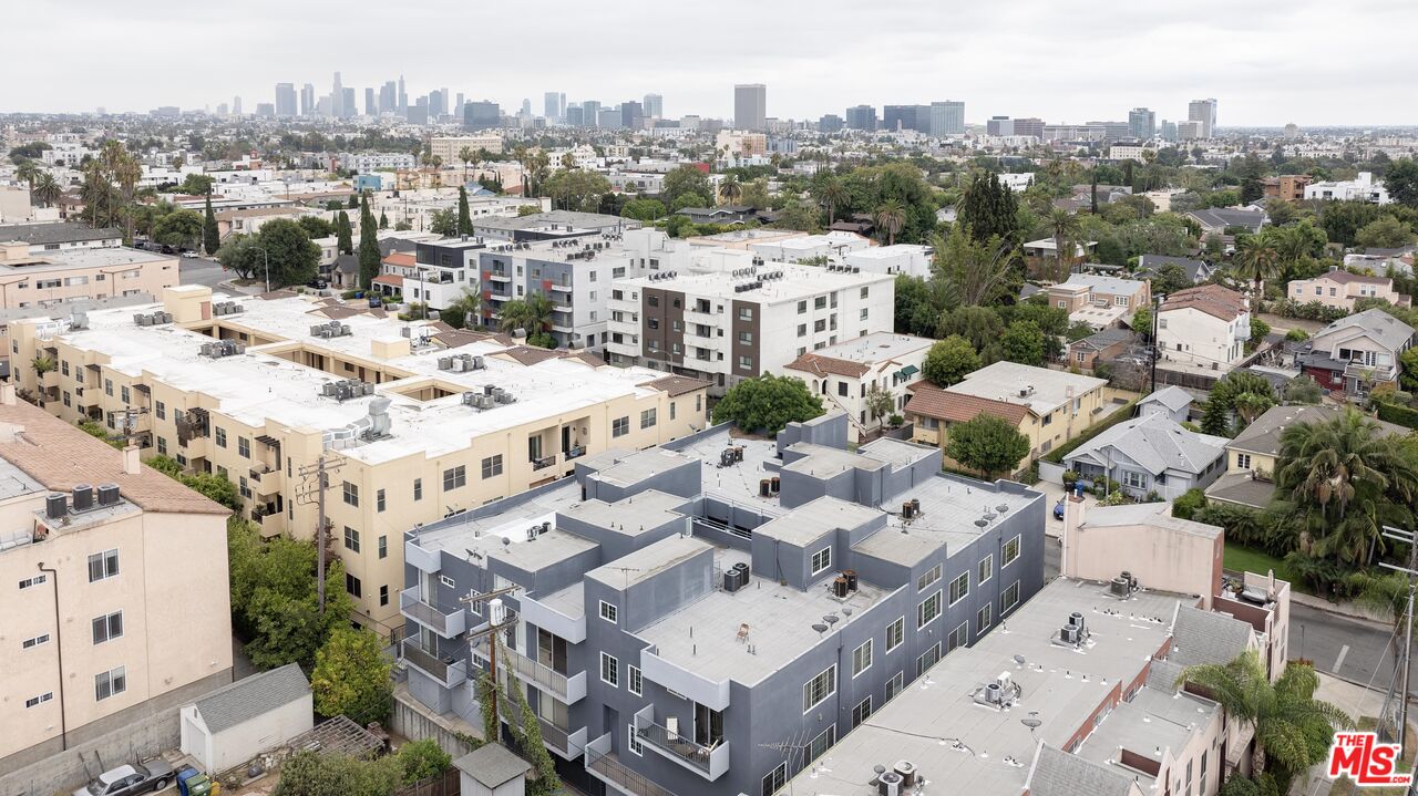 5051 Rosewood Ave Unit: 206