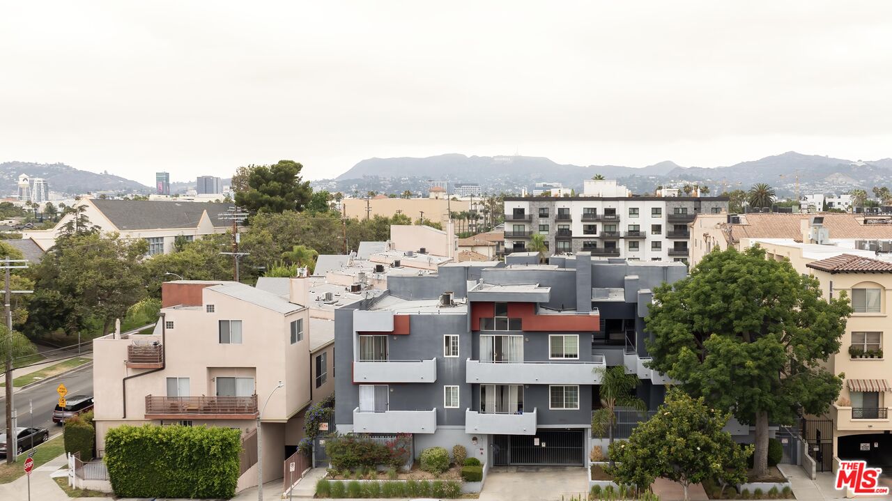 5051 Rosewood Ave Unit: 206