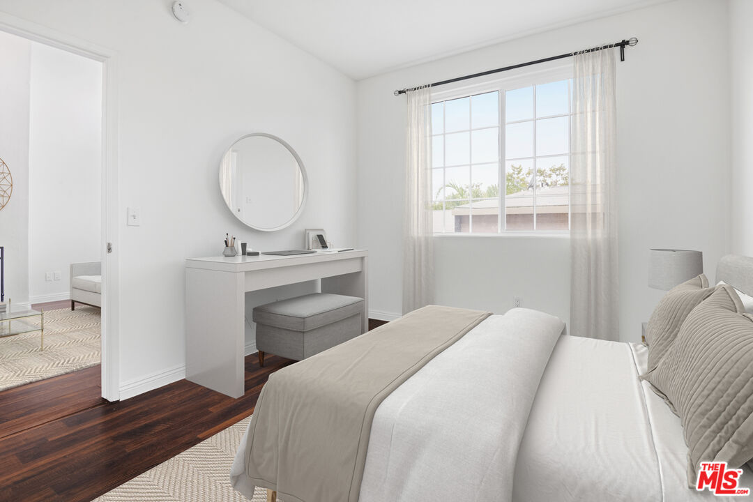 5051 Rosewood Ave Unit: 206