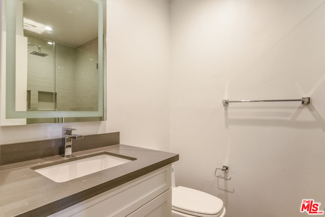 610 N Orlando AVE Unit: 204