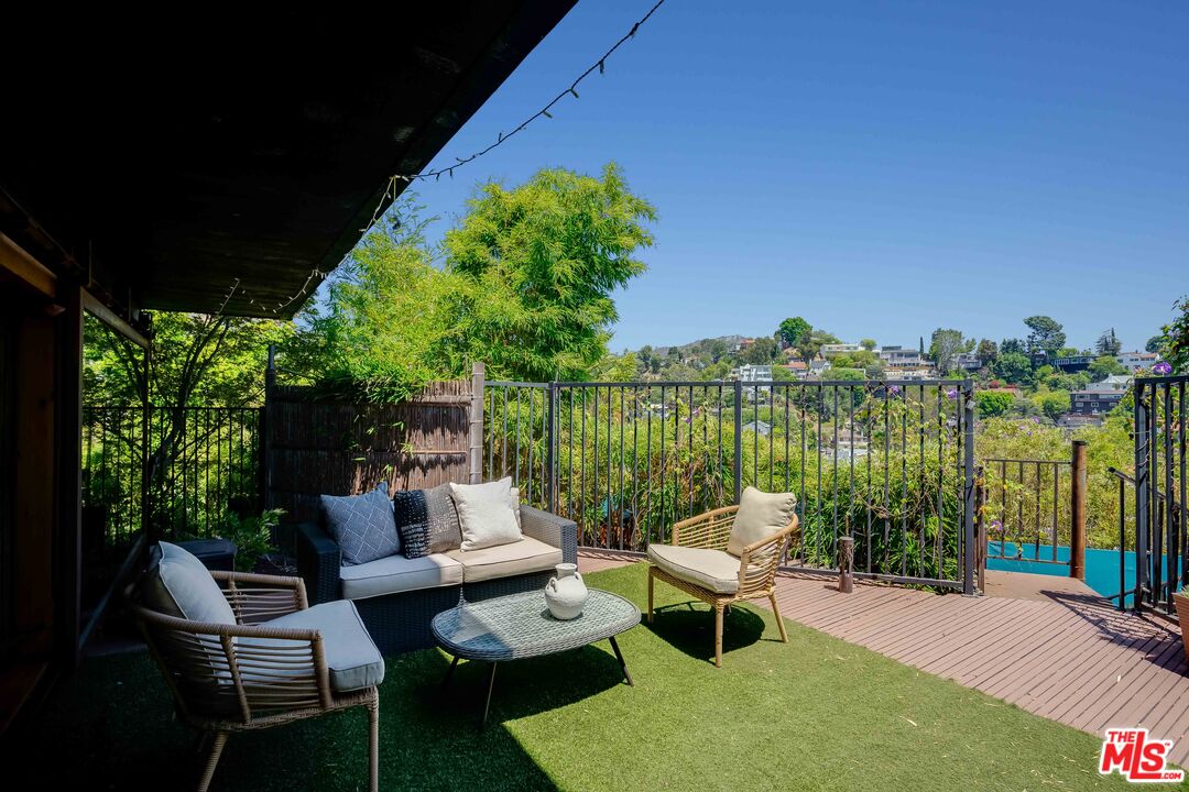 2528 Dearborn Dr