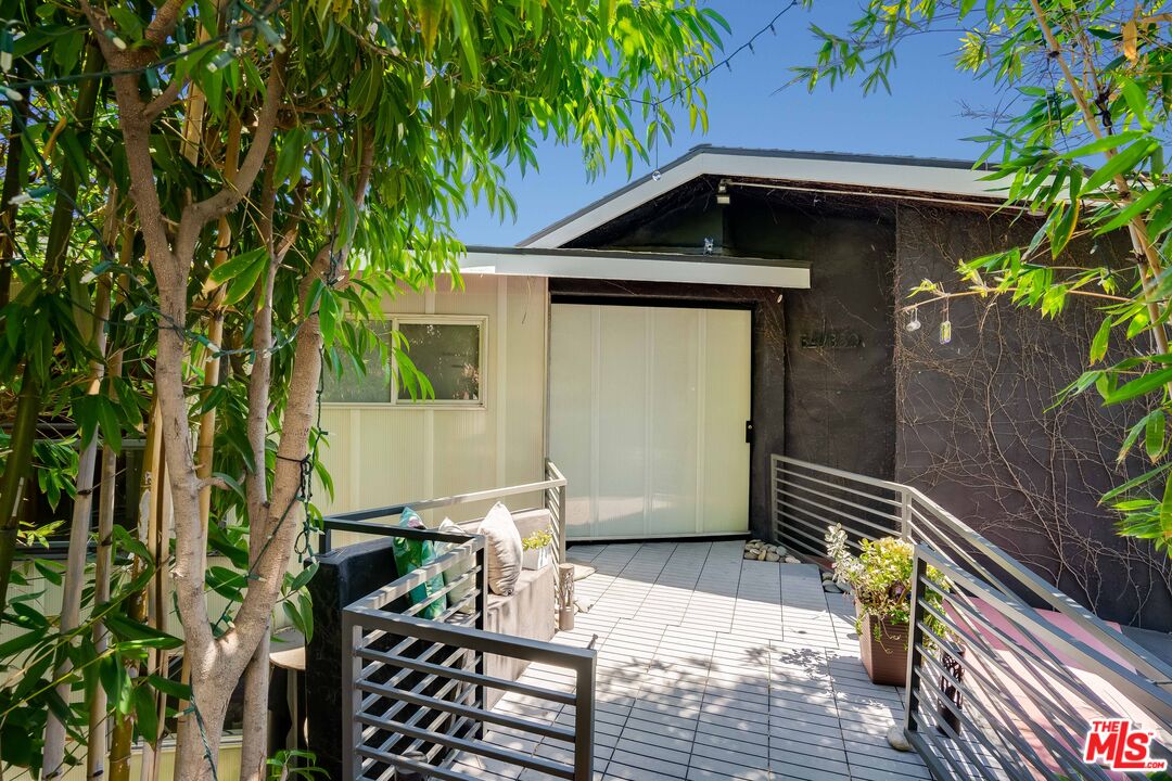 2528 Dearborn Dr