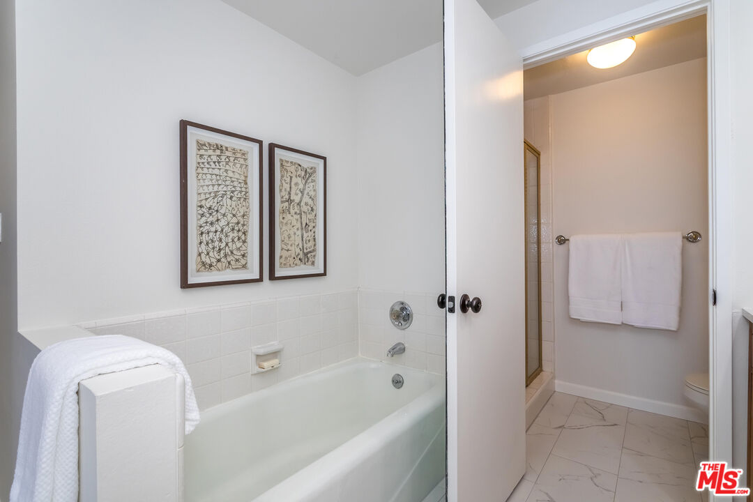 1201 Roxbury Dr Unit: 106